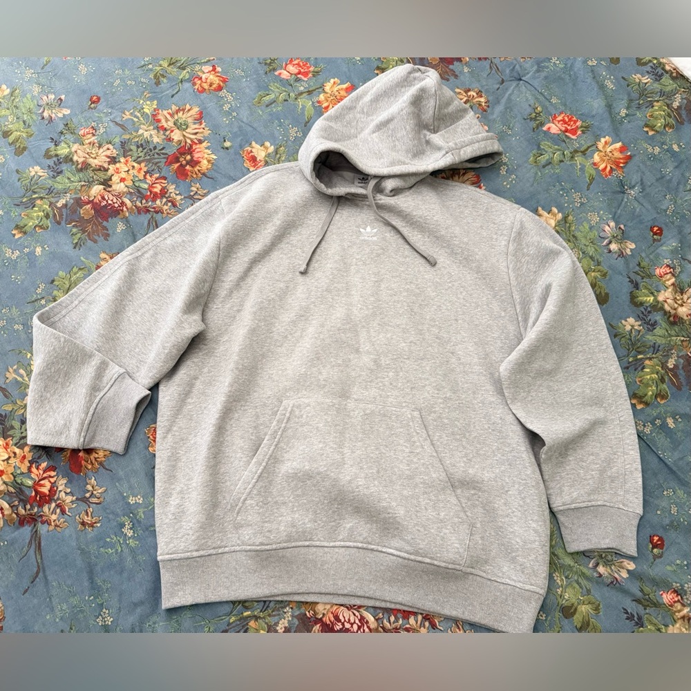 NWOT Adidas Oversized Light Gray Hooded Pullover Sweatshirt with Kangaroo Pocket